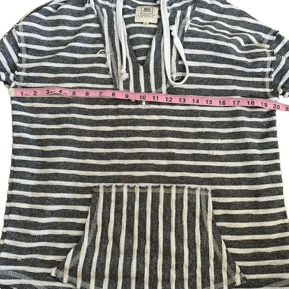 Rip curl ~ Lightweight Grey/Off white striped pull over hoodie ~ size Medium - Picture 9 of 12